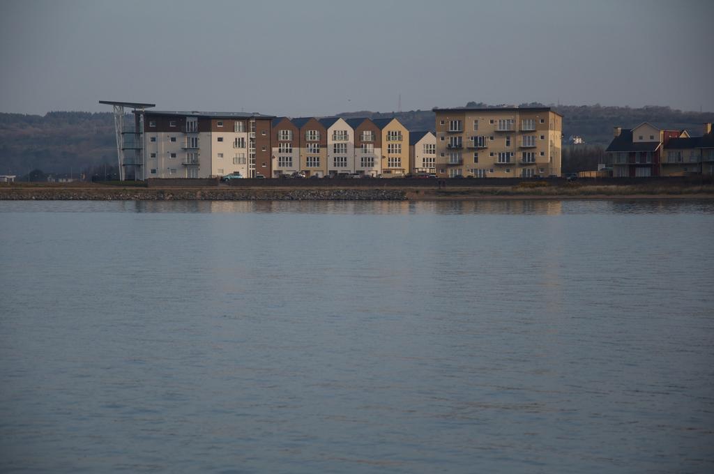 Traeth Bychan Apartment Llanelli Ngoại thất bức ảnh